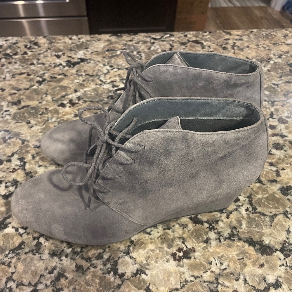 Vionic Micro Suede Wedge Booties; Gray; Women’s S… - image 2